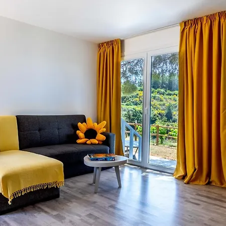 Porto Koufo Resort 公寓式酒店