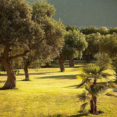 Porto Koufo Resort 公寓式酒店